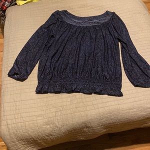 Daisy Fuentes size L long sleeve tapered bottom wide neck